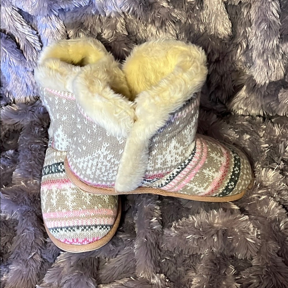 Women’s Talbots Cozy Knit Patterned Boots with Faux Fur Size 7 - Picture 13 of 16